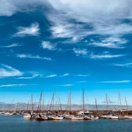 On Seawall With Stunning Views * Nieuwpoort